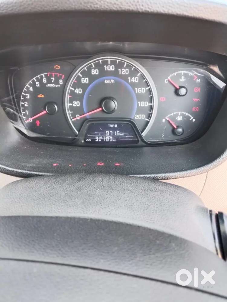 Hyundai Grand I10 2016 Petrol 400000 Km Driven