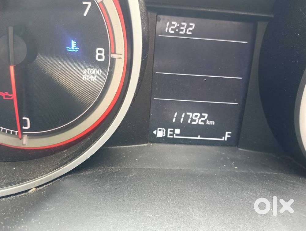 Maruti Suzuki Swift 1.2 Vxi (o), 2022, Petrol