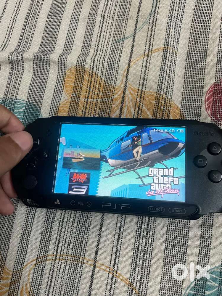 Psp e1001 Street For Sale All Working With 4gb Memory Card