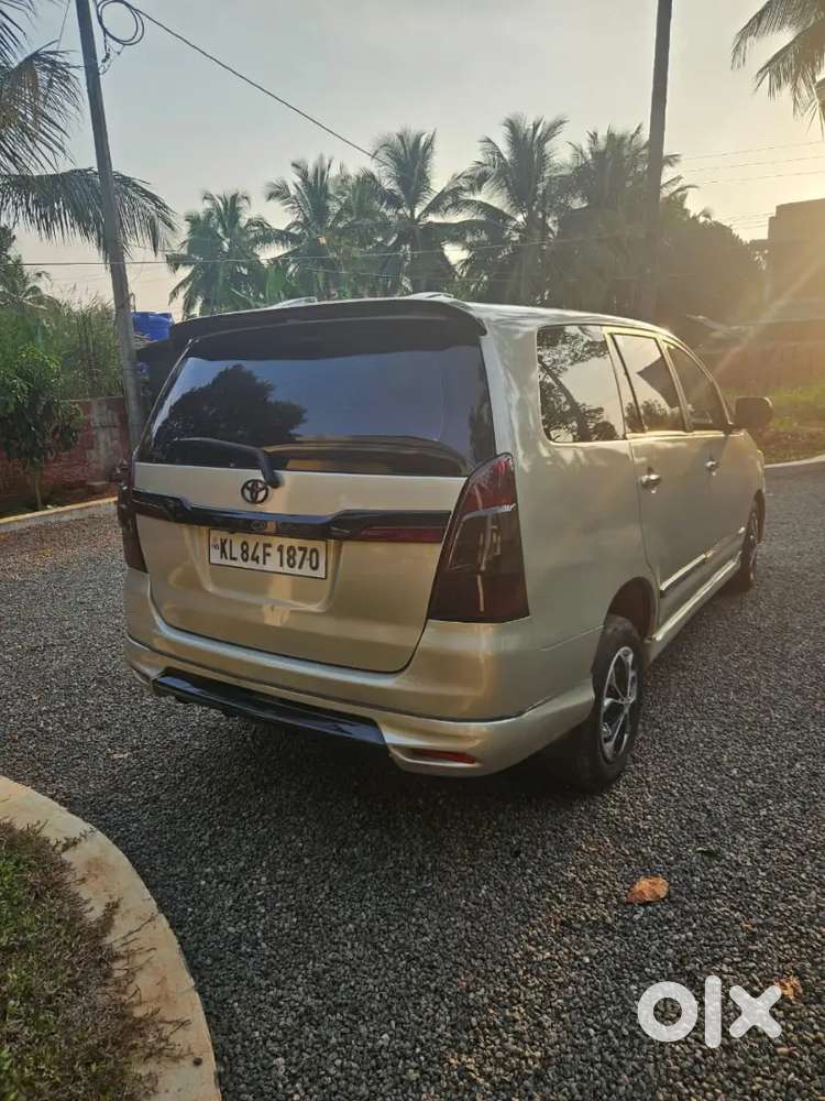 Toyota Innova Diesel 2012