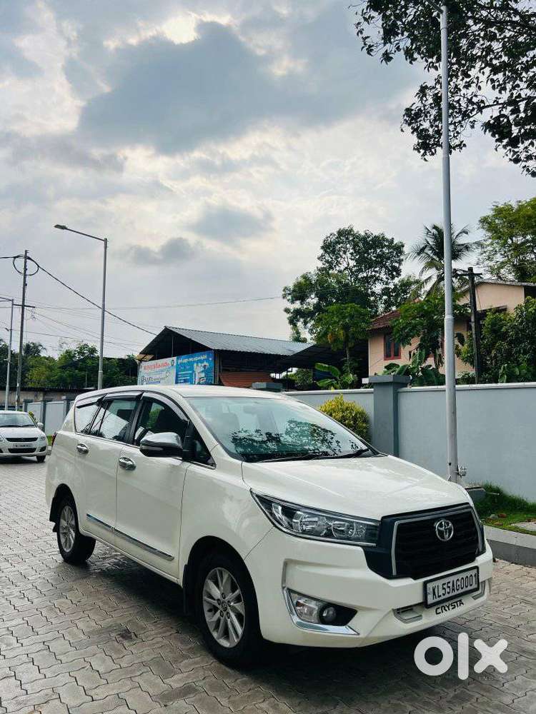 Toyota Innova Crysta 2.4 G Plus Mt, 2017, Diesel