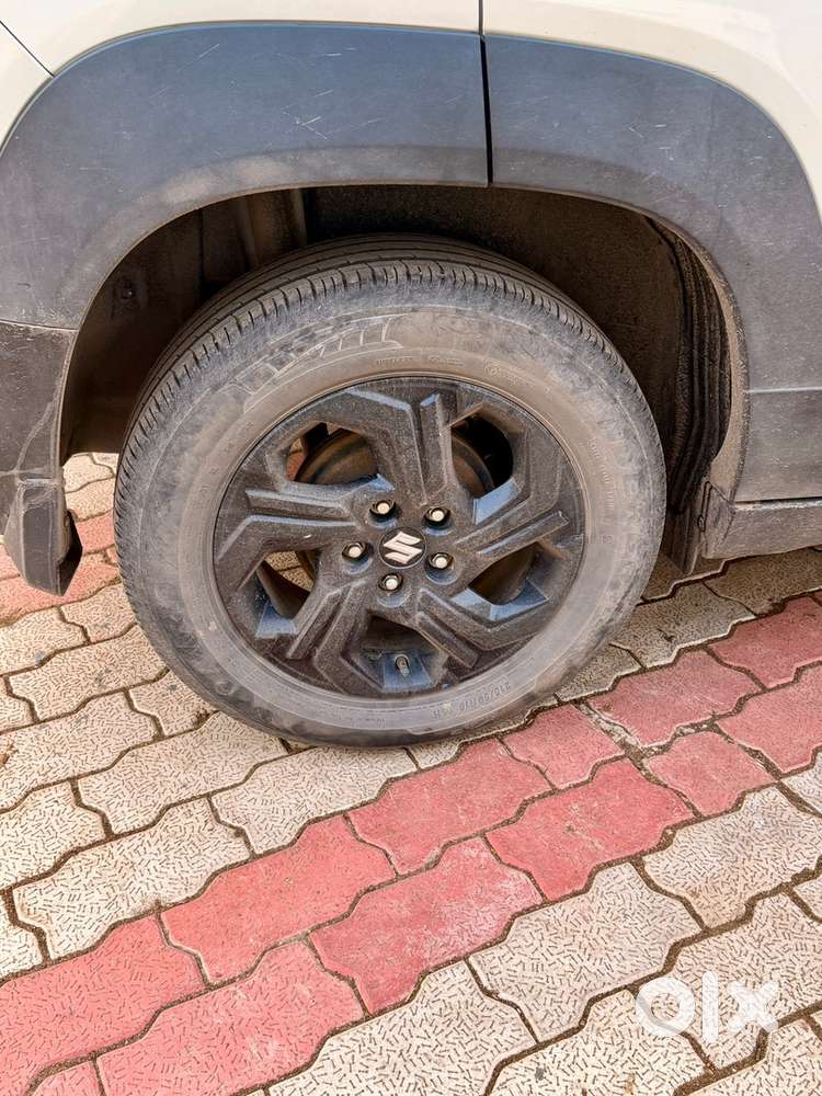 Maruti Brezza Zxi 2023