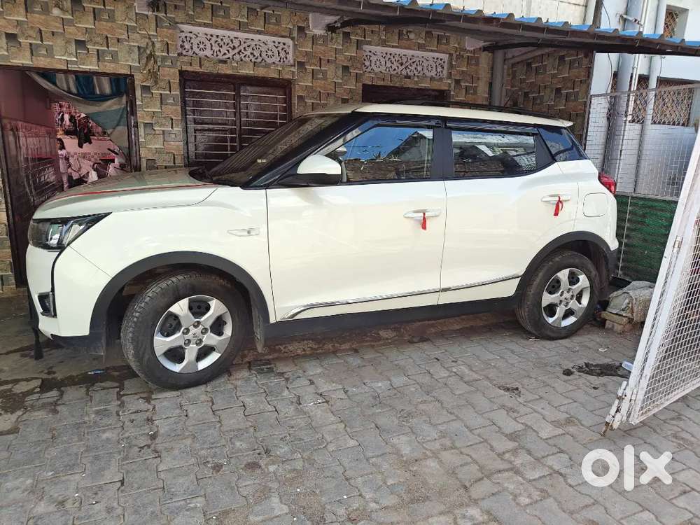Mahindra Xuv300 2023 Petrol 16000 Km Driven
