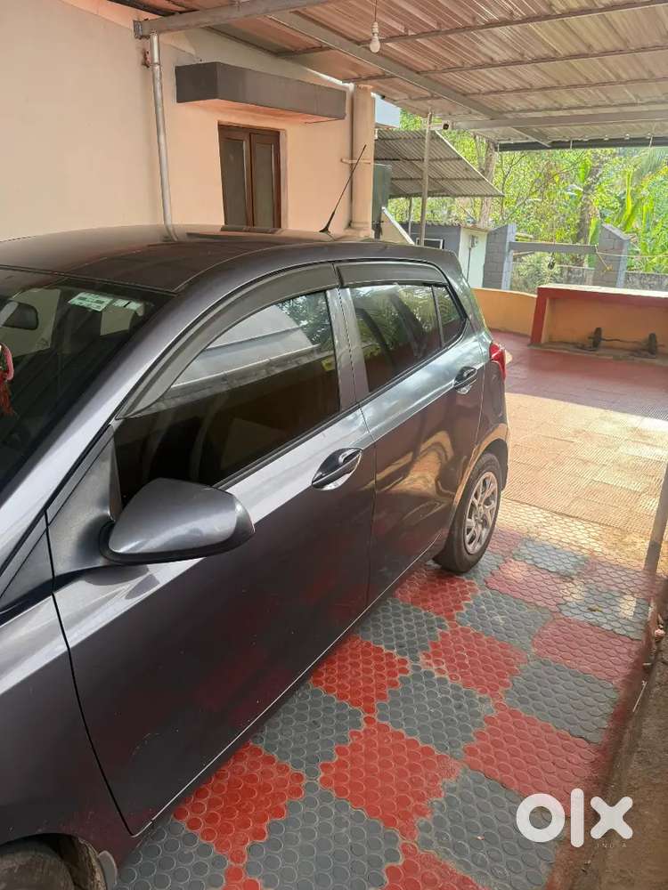 Hyundai Grand I10 2017 Petrol 81000 Km Driven