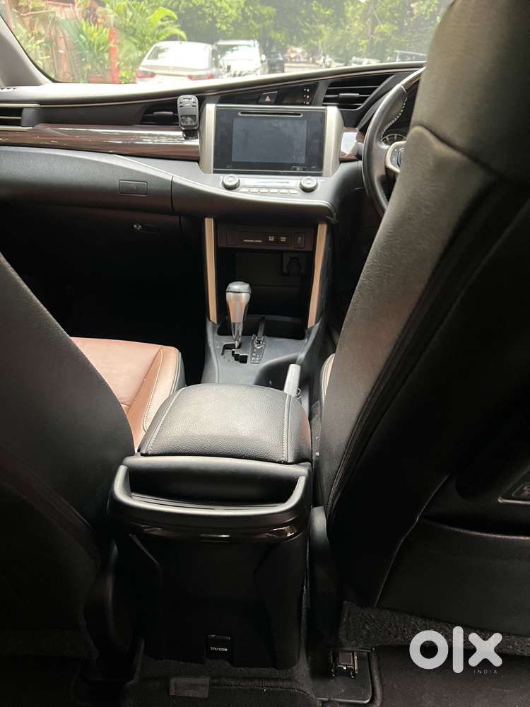 Toyota Innova Crysta 2.7 Zx At, 2017, Petrol