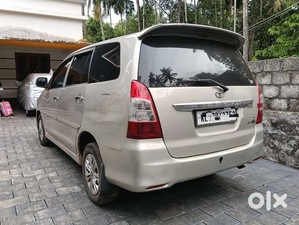 Toyota Innova 2011 Diesel 290000 Km Driven