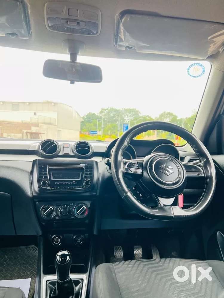 Maruti Suzuki Swift Vxi, 2021, Petrol