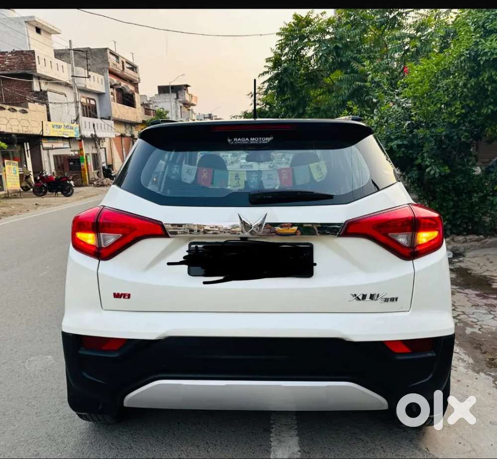 Mahindra Xuv300 Turbosport 2023 Petrol 16000 Km Driven