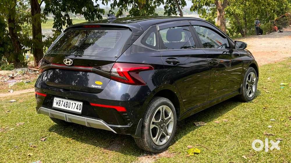 Hyundai I20 Sportz 1.2 Mt Dual Tone, 2024, Petrol