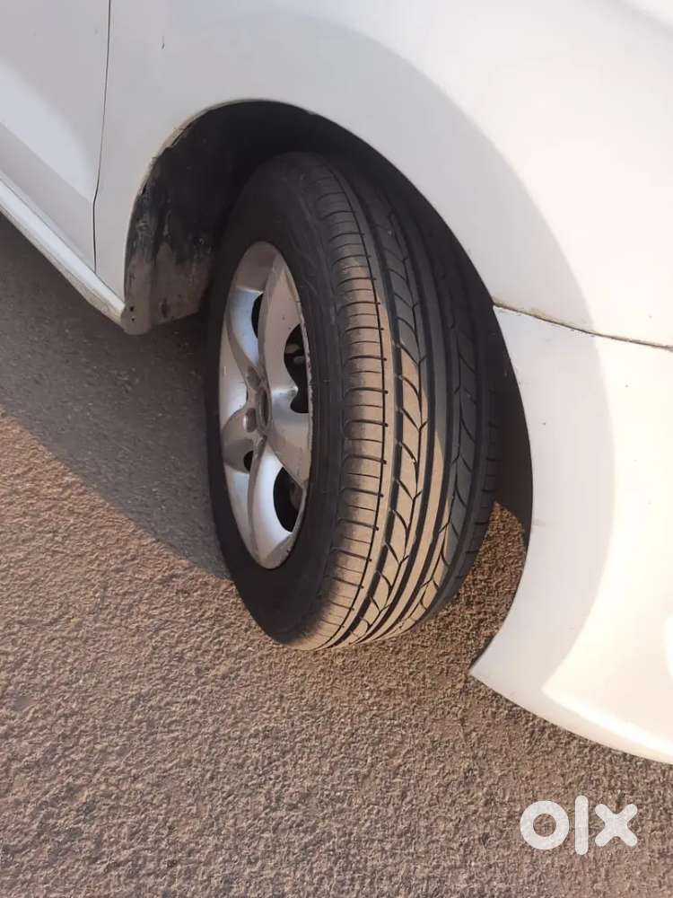 Skoda Rapid Tsi 2012