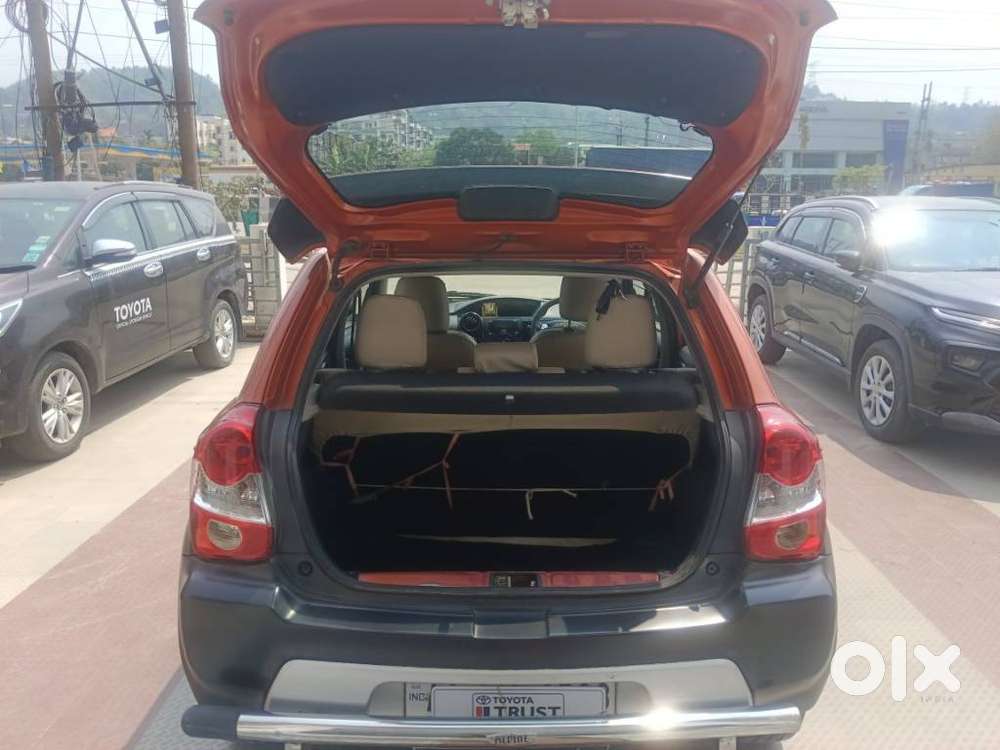 Toyota Etios Cross 1.2l G, 2017, Petrol