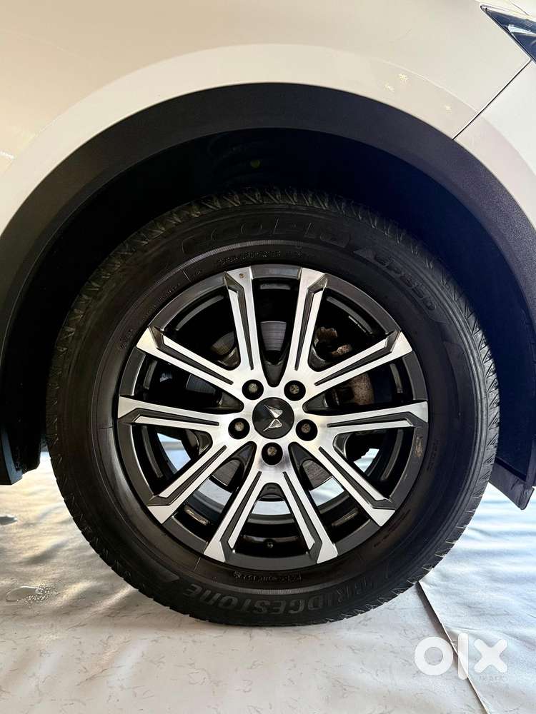 Mahindra Xuv700 2.2 Ax 7 Diesel At Luxury Pack Str Awd, 2022, Diesel