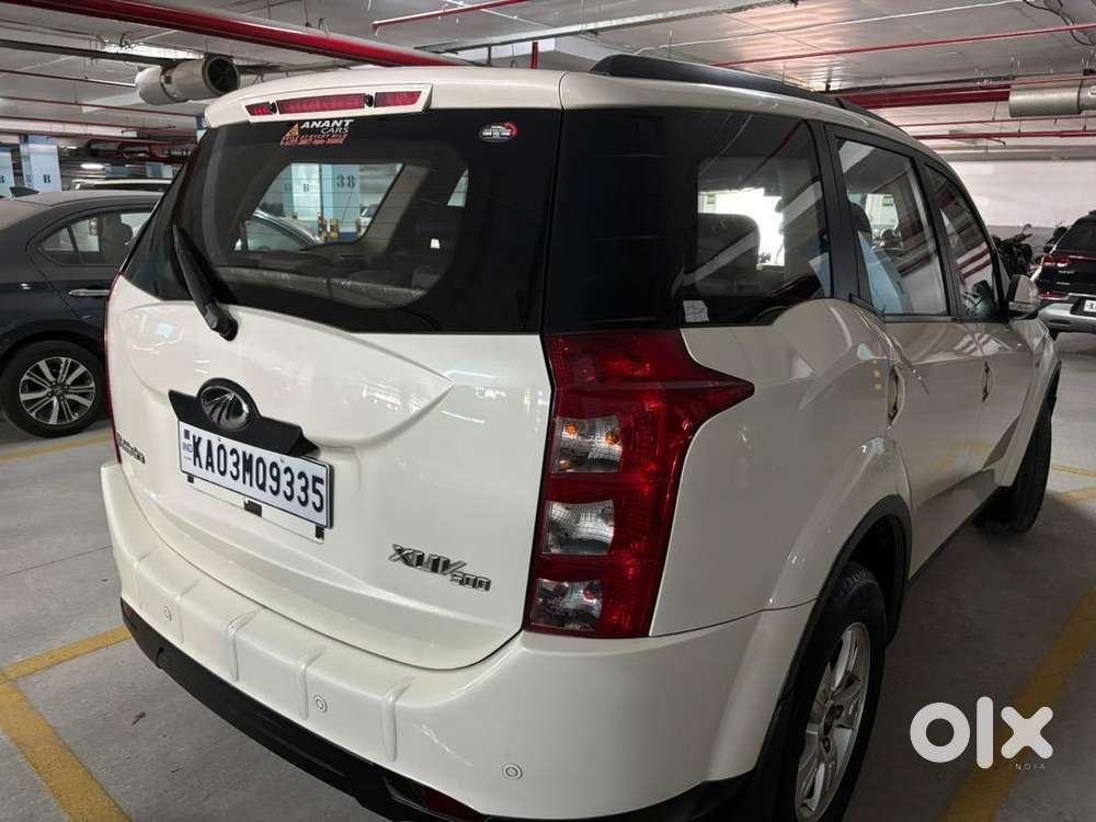 Mahindra Pearl White Xuv500 W8 Diesel 2012 For 6 Lakhs