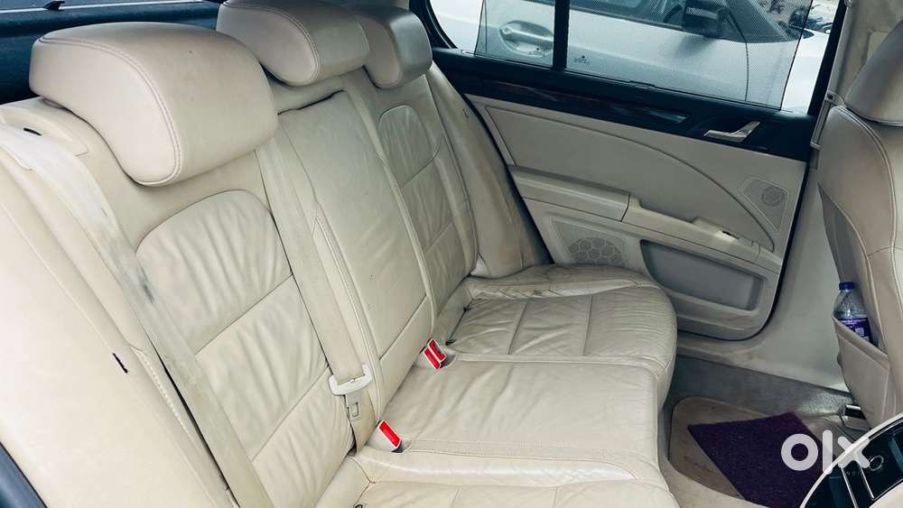 Skoda Superb Petrol 2011