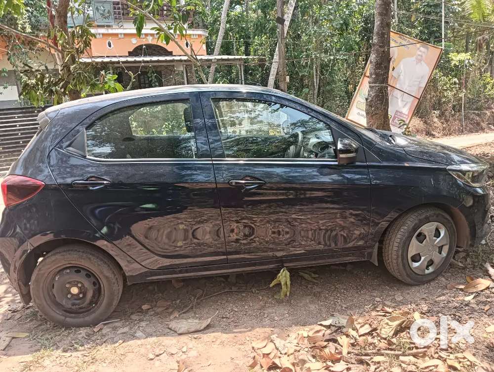 Tata Tiago 2022 Petrol 29760 Km Driven