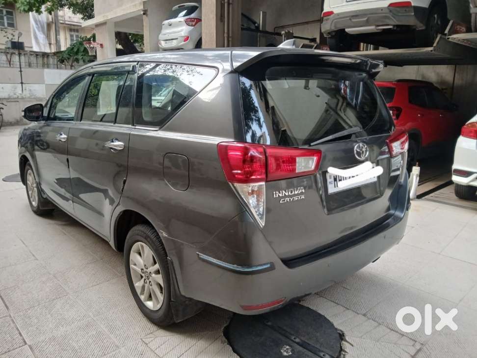 Toyota Innova Crysta 2.4 V 8 Str, 2017, Diesel