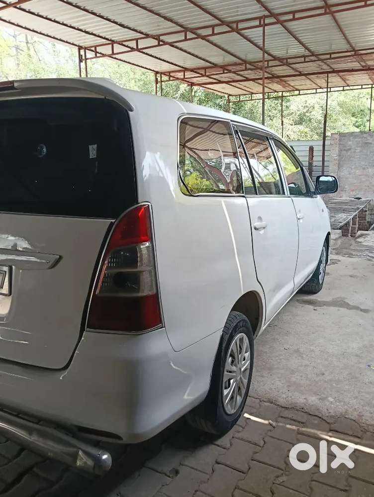Toyota Innova 2016 Diesel Well Maintained