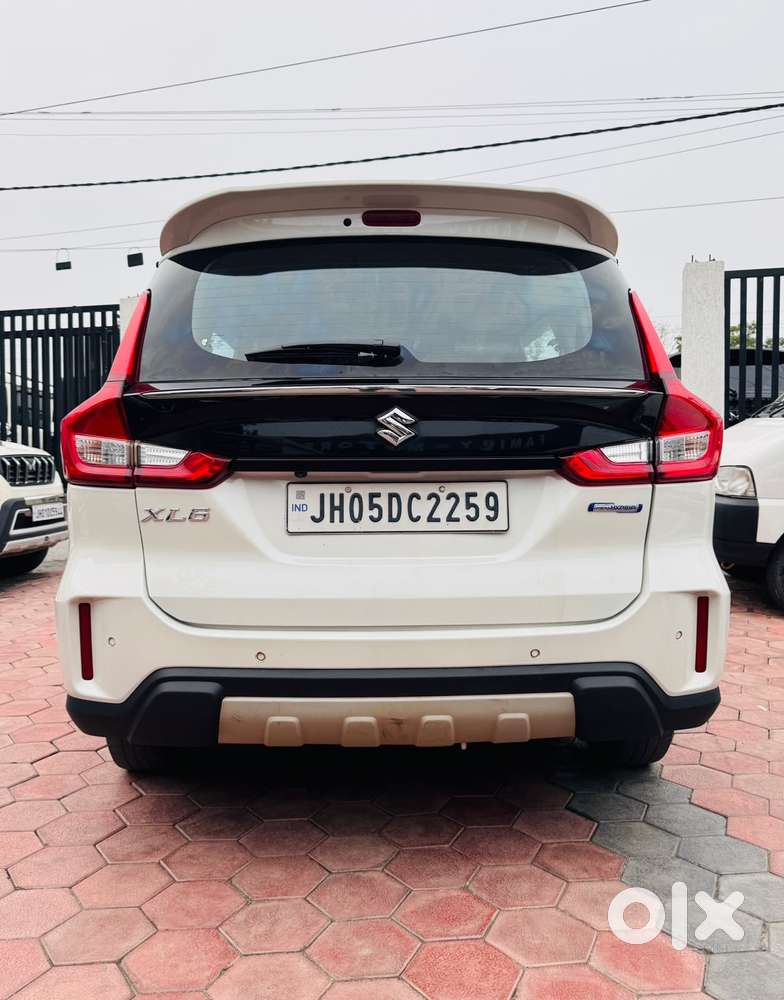 Maruti Suzuki Xl6 1.5 Zeta Mt, 2022, Petrol
