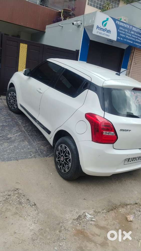 Maruti Suzuki Swift Vxi Optional, 2022, Petrol