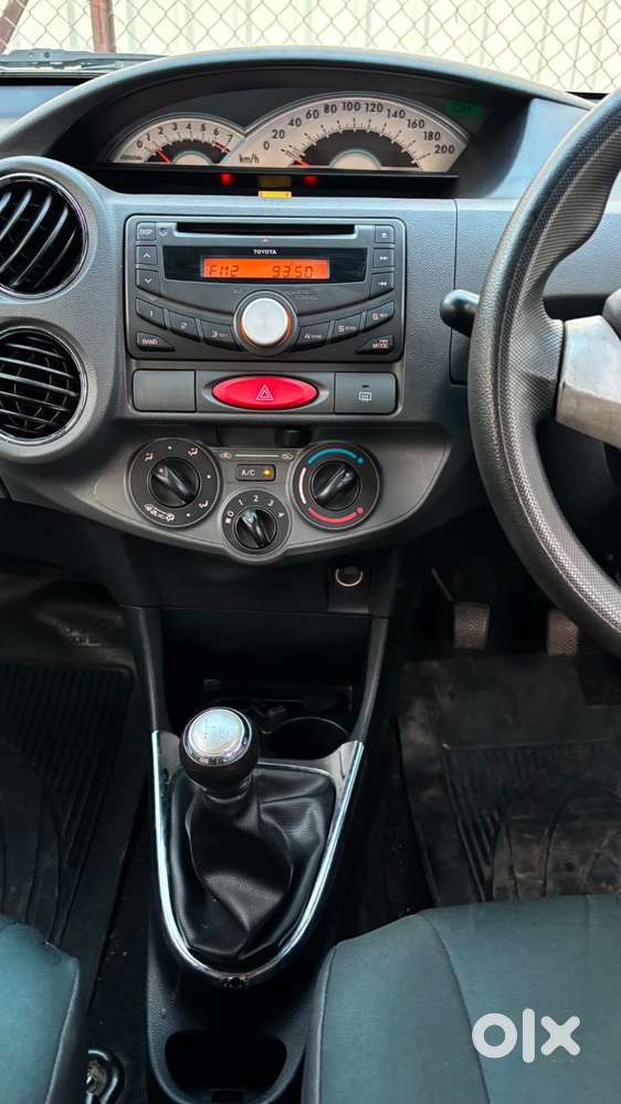 Toyota Etios V Sp, 2012, Petrol