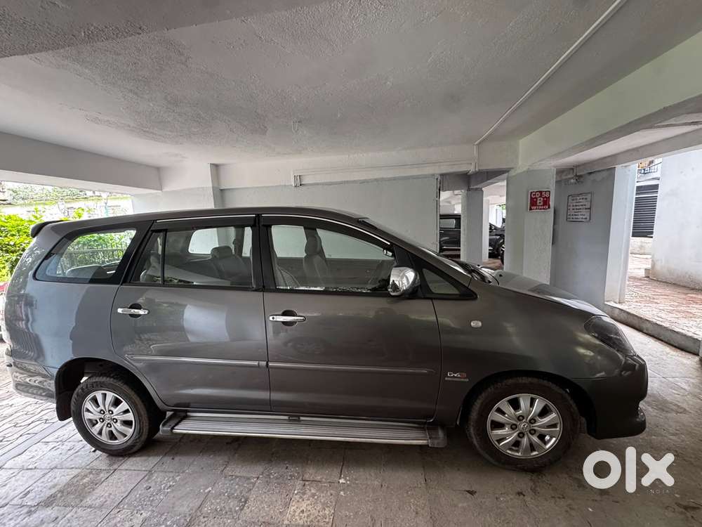 Toyota Innova 2012 Diesel Well Maintained