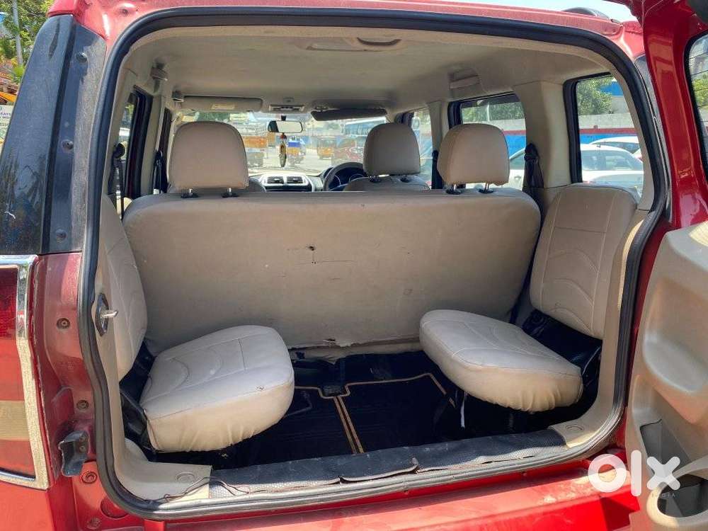 Mahindra Tuv 300 T10, 2018, Diesel
