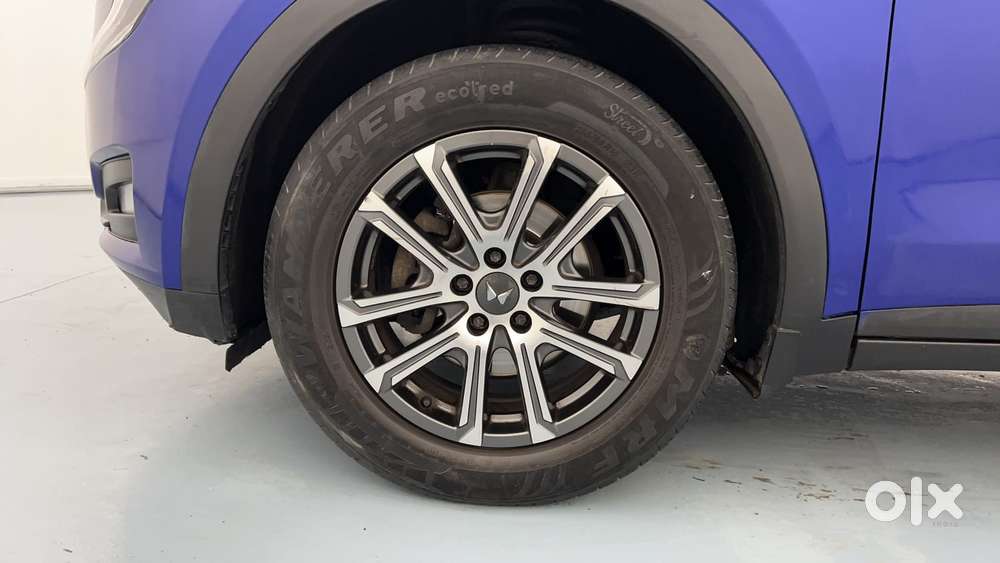 Mahindra Xuv700 2.0 Ax 7 Petrol At Luxury Pack Str, 2021, Petrol