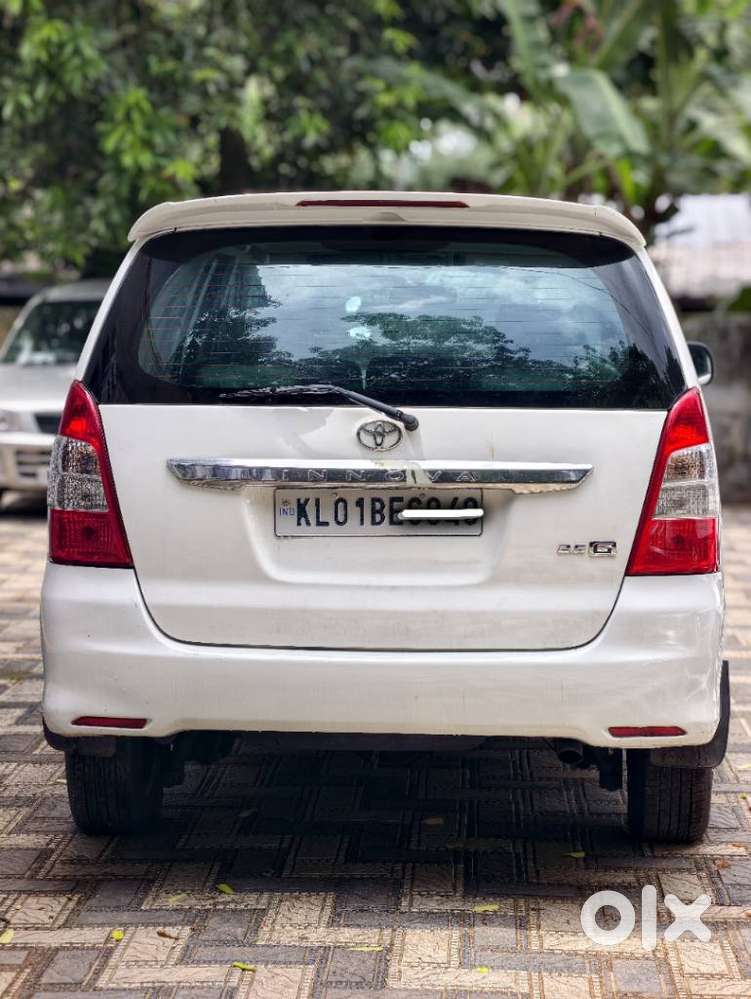 Toyota Innova 2.5 G (diesel) 8 Seater, 2012, Diesel