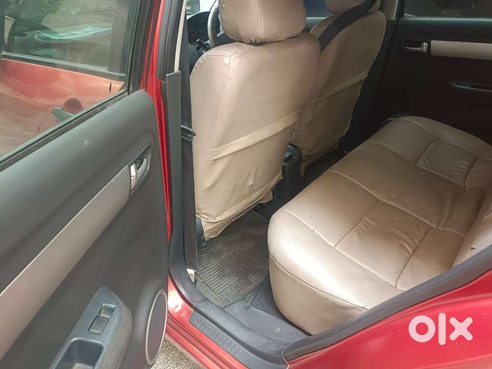 Maruti Suzuki Swift Vxi + Manual, 2011, Petrol