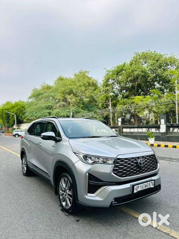 Toyota Innova Hycross 2.0 Zx Hybrid 7 Str, 2023, Petrol