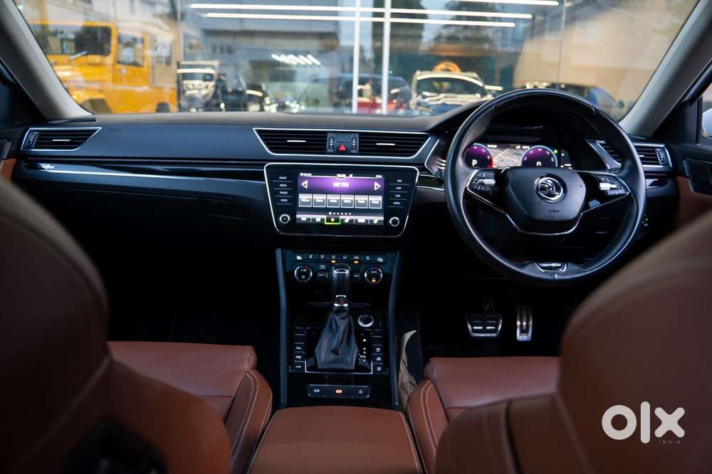 Skoda Superb, 2023, Petrol