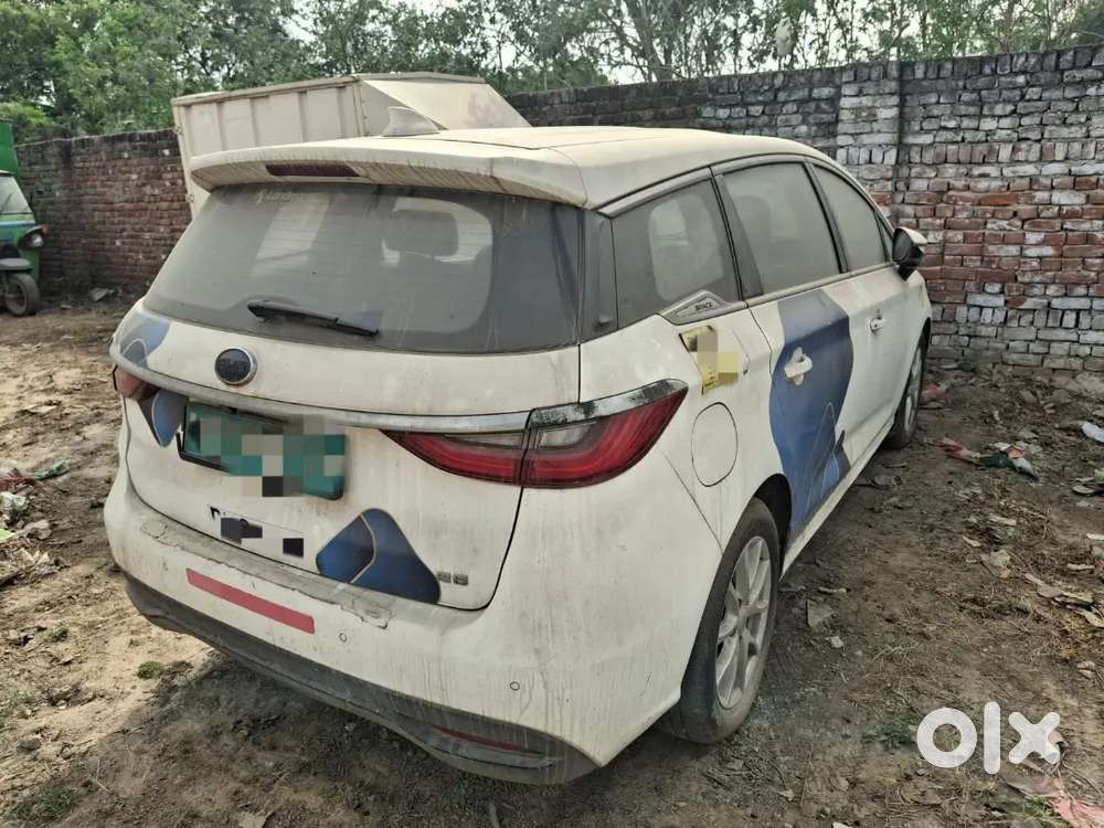 Byd E6 2023 Electric 150000 Km Driven