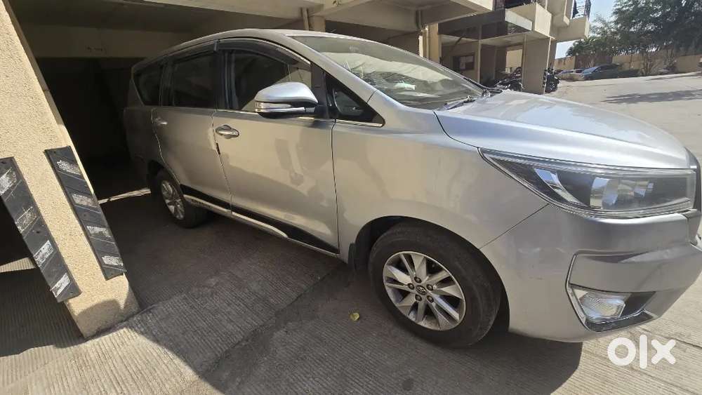 Toyota Innova Crysta 2017 Diesel Well Maintained