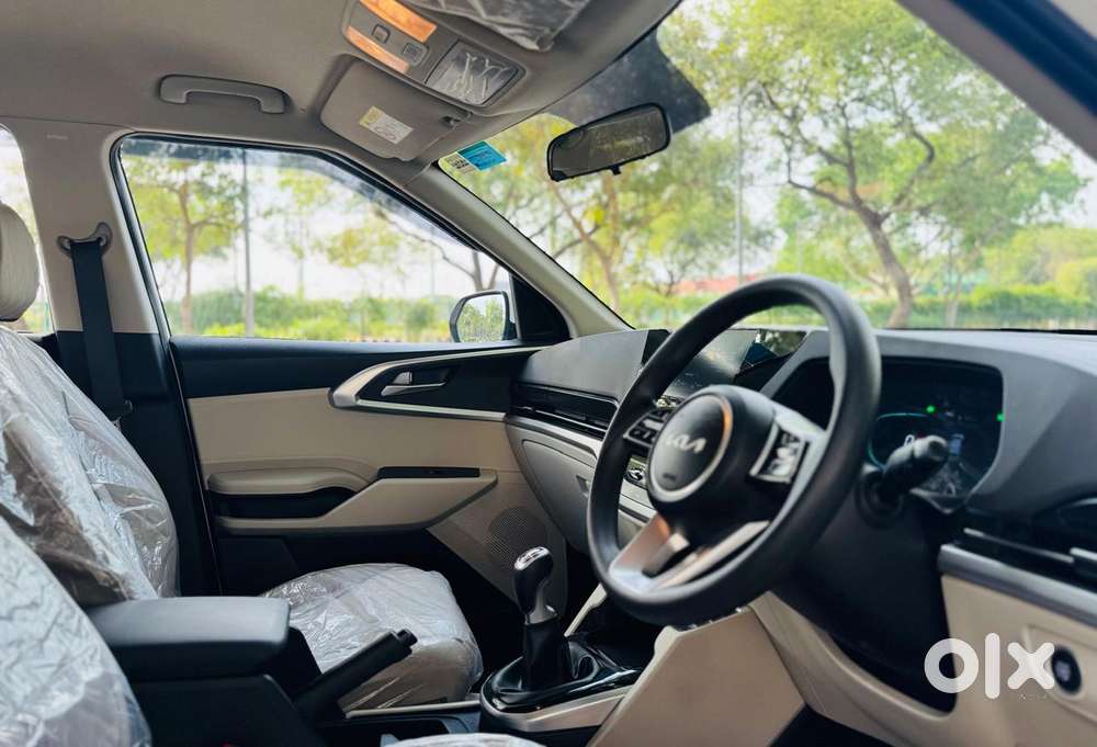 Kia Carens 1.5 Prestige 7 Str, 2024, Petrol
