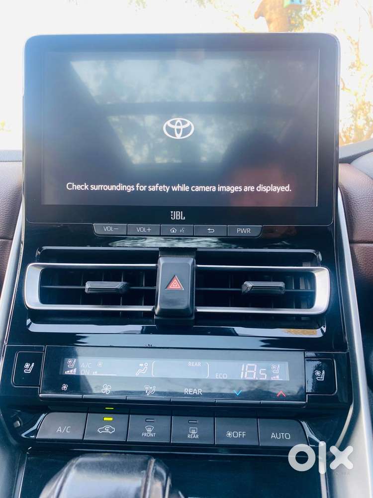 Toyota Innova Hycross 2.0 Zx Hybrid 7 Str, 2024, Petrol