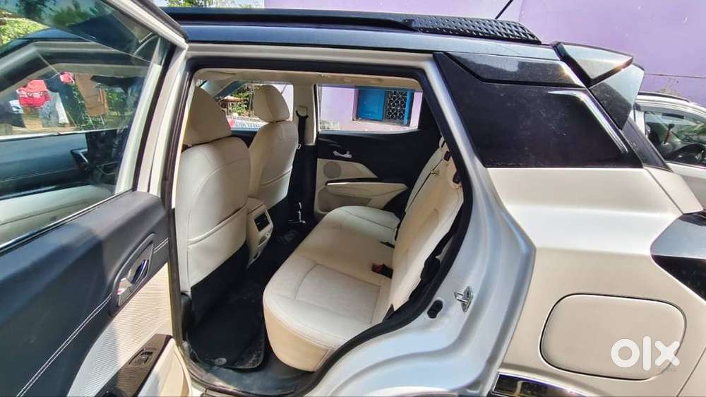 Mahindra Xuv300 2025 Petrol