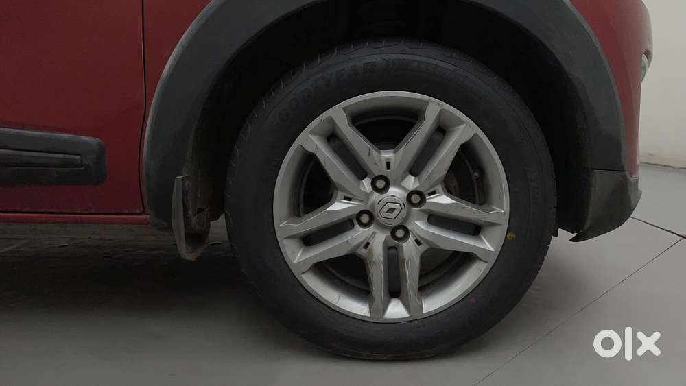 Renault Triber Rxz, 2021, Petrol