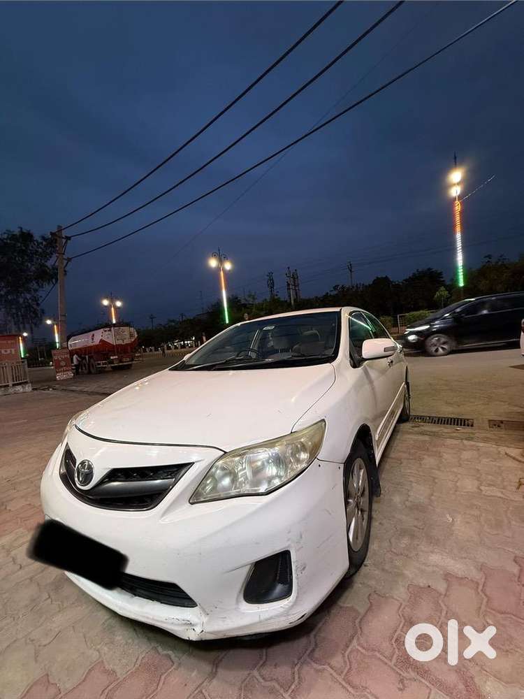 Toyota Car 2nd Owner 2011