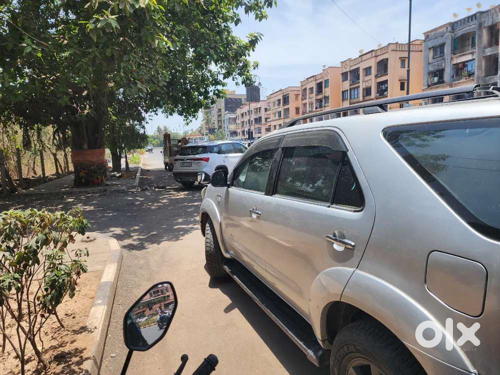 Toyota Fortuner 2010