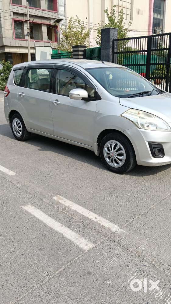 Maruti Suzuki Ertiga 2012-2015 Zxi, 2012, Cng & Hybrids