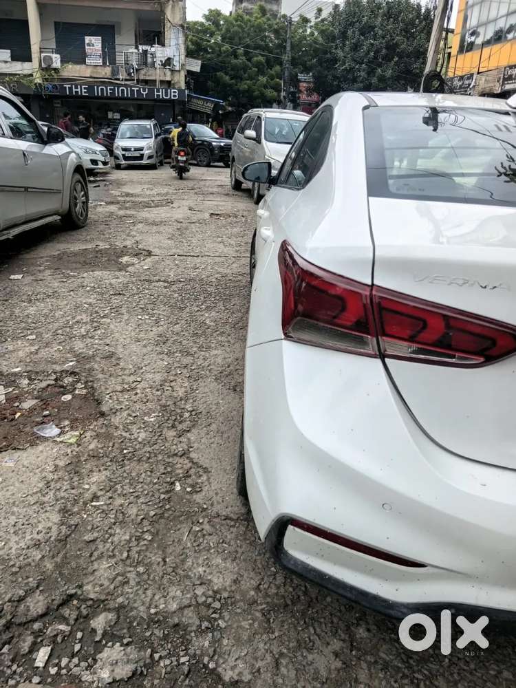 Hyundai Verna [ ] Fluidic 4s 1.6 Crdi Sx (o) At, 2017, Diesel
