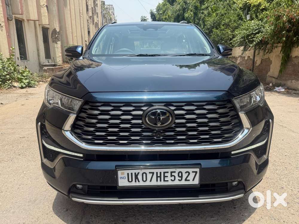 Toyota Innova Hycross 2.0 Zx (o) Hybrid 7 Str, 2025, Petrol