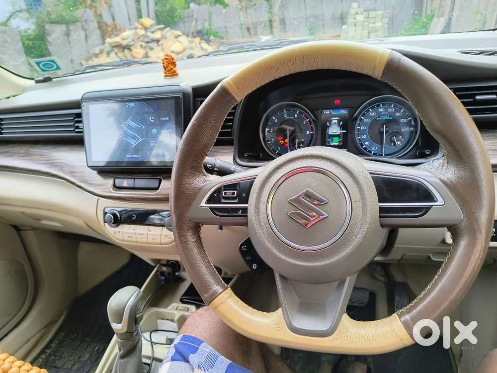 Maruti Suzuki Ertiga Zxi+ At Shvs | 25,175 Km | Automatic