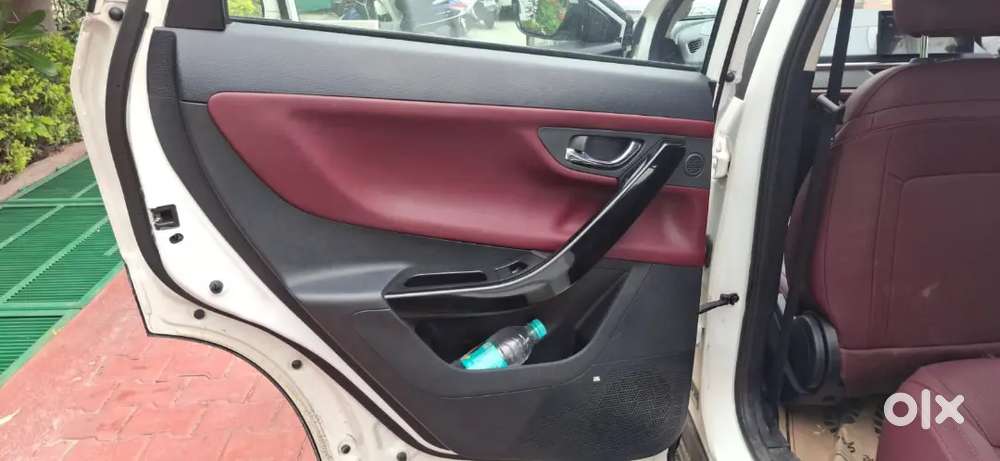 2025 Tata Curvv Accomplished S 1.2 Petrol Dca