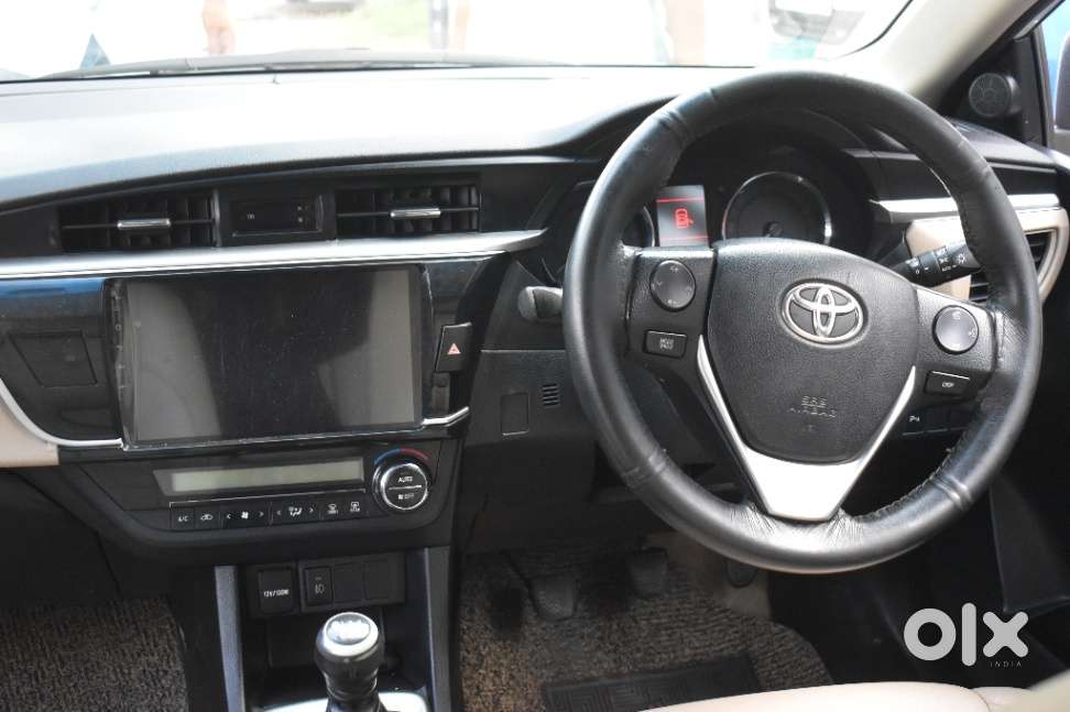 Toyota Corolla Altis 2013-2017 D-4d G, 2015, Diesel