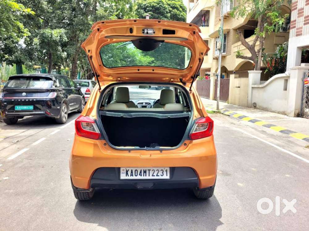 Tata Tiago 1.2 Revotron Xza, 2017, Petrol
