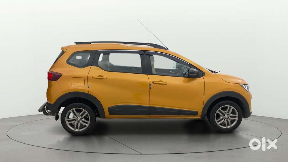 Renault Triber Rxz, 2022, Petrol