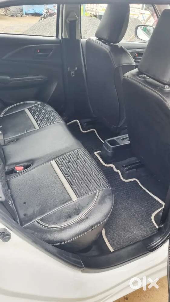Maruti Suzuki Swift Lxi 2025