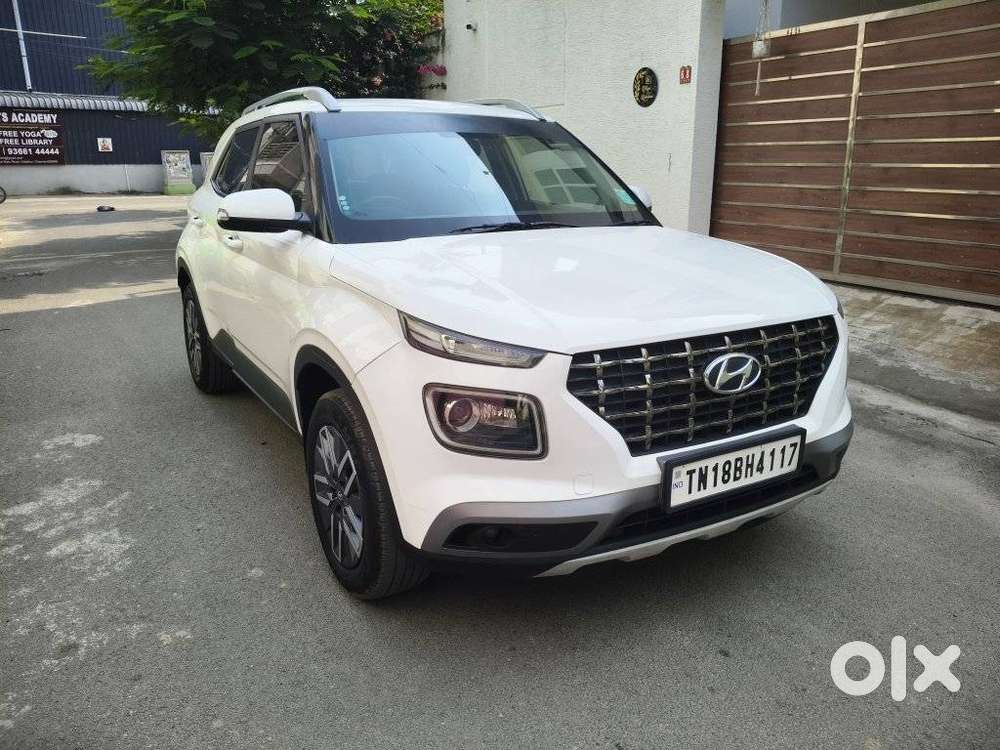 Hyundai Venue Sx Dual Tone, 2022, Diesel
