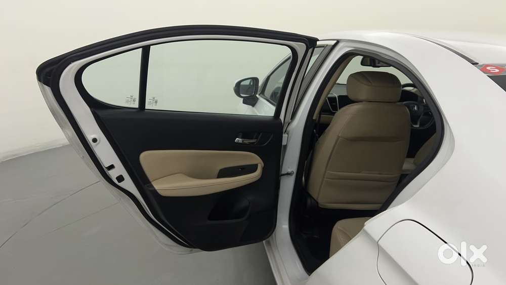 Honda City 1.5 Zx I-vtec Mt, 2023, Petrol